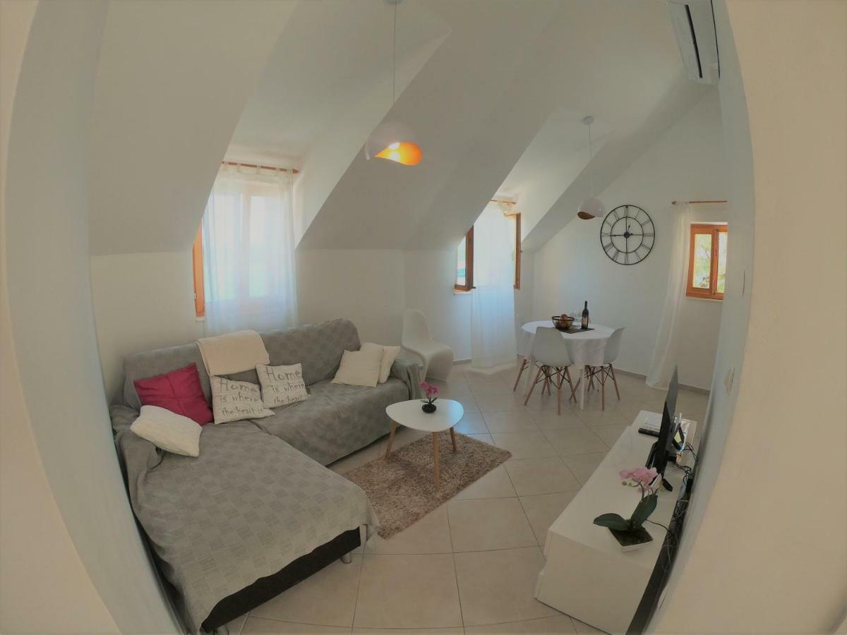 Apartment Vesna Primošten Exteriér fotografie