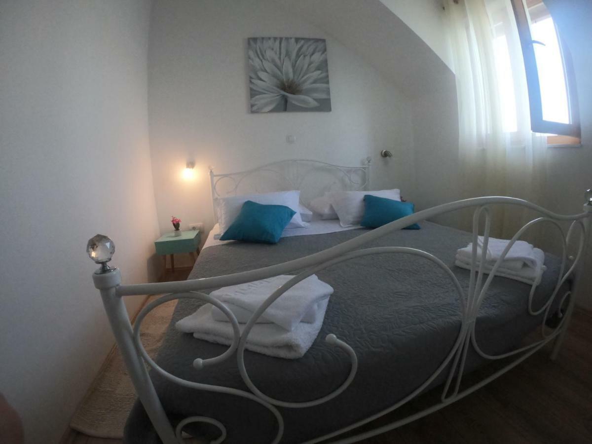 Apartment Vesna Primošten Exteriér fotografie